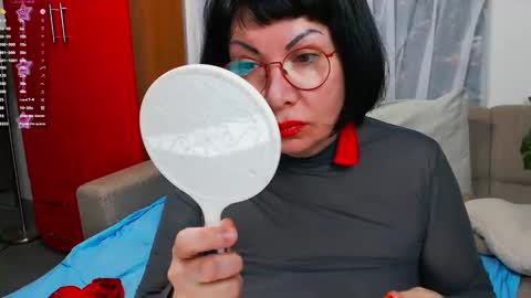 Snapshot of susanflower chatting on January 29, 6:33 am Susan online show from January 29, 6:33 am