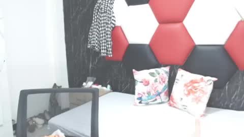 Snapshot of susanleroy chatting on December 15, 5:56 am susanleroy online show from December 15, 5:56 am