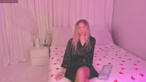 Susan online show from December 4, 3:38 am