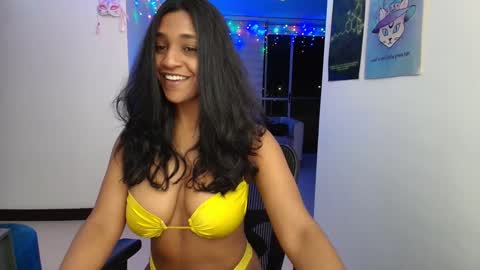 Snapshot of susanrhodes chatting on January 6, 12:16 am Andrea - Migue online show from January 6, 12:16 am