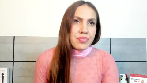 Snapshot of susanthomass chatting on June 22, 7:22 pm susanthomass online show from June 22, 7:22 pm
