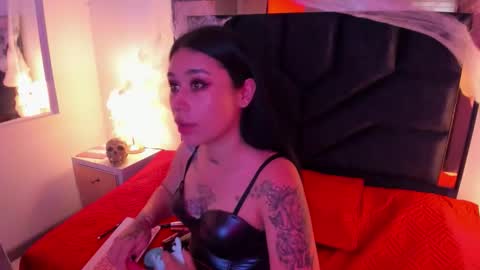 susanvilla online show from October 27, 7:51 pm