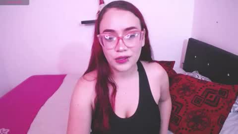 Snapshot of susanzoro99 chatting on December 18, 12:17 am Susan online show from December 18, 12:17 am