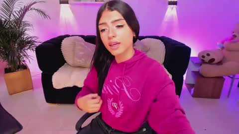 Snapshot of susi_doll1 chatting on July 28, 7:04 pm susi_doll1 online show from July 28, 7:04 pm