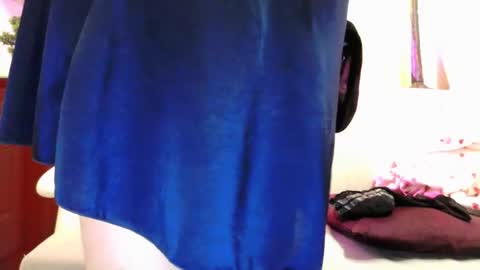 Snapshot of susiexnoreen chatting on February 12, 12:38 am SusiexNoreen online show from February 12, 12:38 am