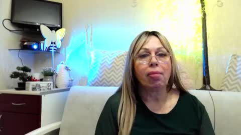 SusiexNoreen online show from April 17, 3:09 am