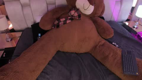  susi  online show from March 9, 8:46 pm