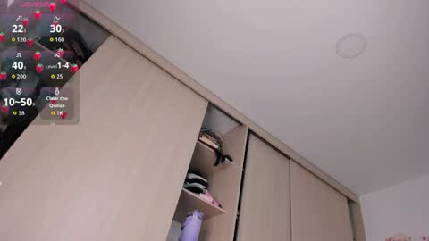Snapshot of sussan_dream chatting on May 19, 8:26 pm Juliana garcia online show from May 19, 8:26 pm