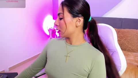 sussy_sweet4u online show from April 10, 10:31 am