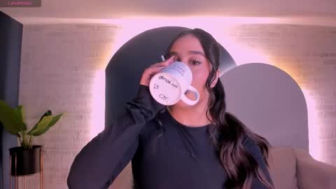 Sussy Bell online show from January 7, 3:20 am