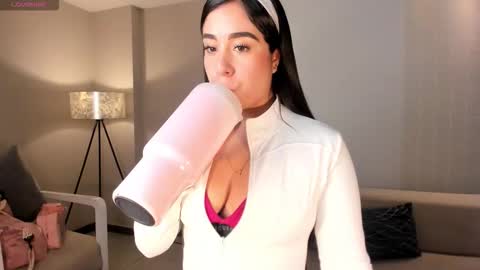 Sussy Bell online show from February 25, 4:00 am