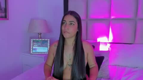 sussyfoxx_ online show from March 21, 8:19 am