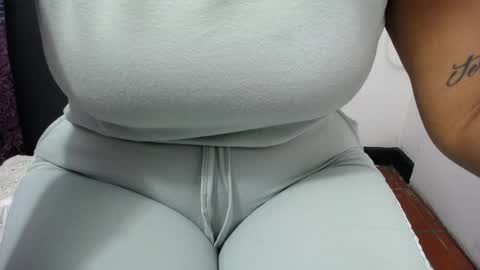 Snapshot of susy_perverttt chatting on April 20, 1:58 pm susy_perverttt online show from April 20, 1:58 pm