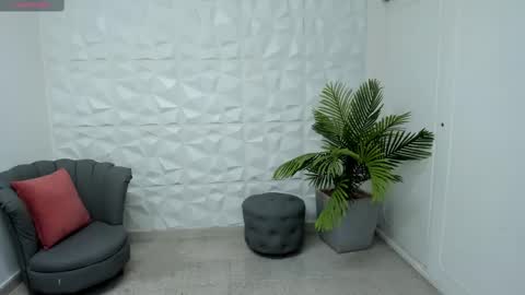 Snapshot of susyamis chatting on February 26, 7:05 pm Susy online show from February 26, 7:05 pm