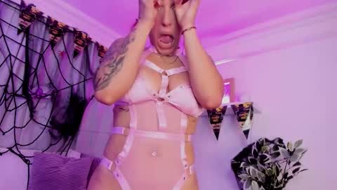 Snapshot of susyy7 chatting on October 29, 7:48 pm susyy online show from October 29, 7:48 pm