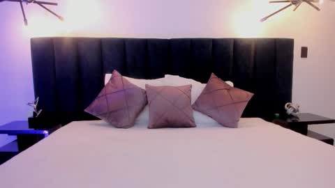 susyy online show from March 1, 3:52 am