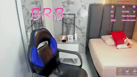 S U Z E T  online show from December 16, 7:41 pm