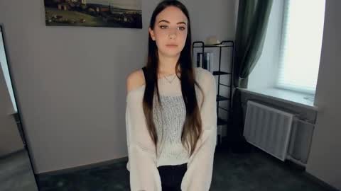 Snapshot of suzy_pictures_ chatting on December 15, 8:51 am Sabrina online show from December 15, 8:51 am