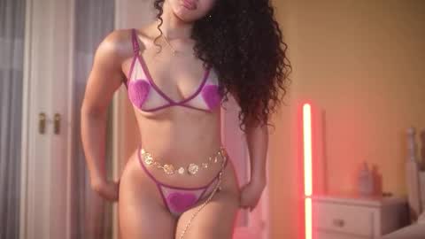 Snapshot of suzysuza chatting on September 22, 3:14 pm suzysuza online show from September 22, 3:14 pm