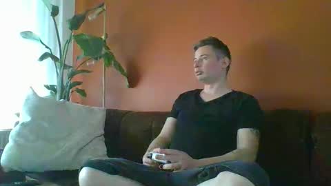 sventwinkboy online show from April 17, 4:54 pm