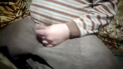 Snapshot of svetlio85 chatting on February 23, 5:39 pm Svetlio online show from February 23, 5:39 pm