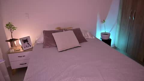 Sofis schedule 10pm until 4am GMT-5 online show from September 21, 1:40 am