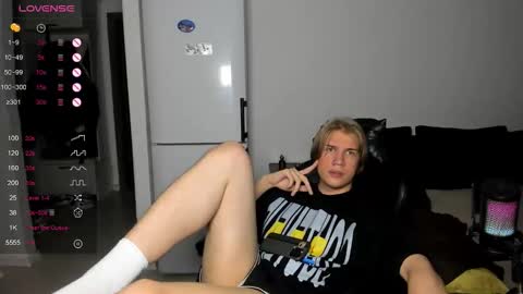 Swen online show from October 6, 7:44 pm