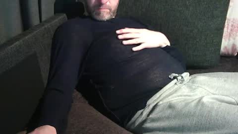 Snapshot of swartarn chatting on December 5, 8:11 pm ArnSwart online show from December 5, 8:11 pm