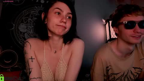 Snapshot of sweathome chatting on May 13, 4:59 pm sweaties3 online show from May 13, 4:59 pm