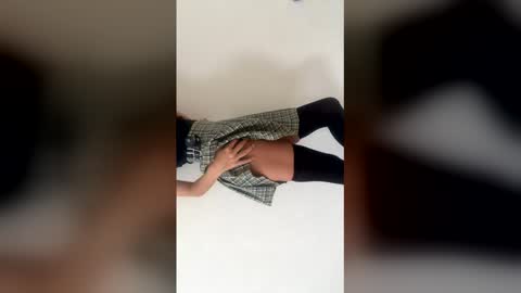 sweatypaee online show from April 21, 8:31 am