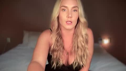 Swedish Candii online show from October 14, 2:45 am