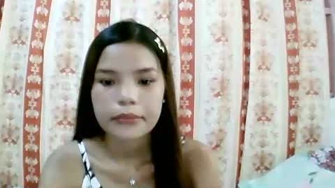 Snapshot of sweet01pinay chatting on May 16, 6:54 am sweet01pinay online show from May 16, 6:54 am