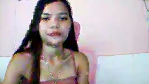 Snapshot of sweet01pinay chatting on June 8, 12:25 am sweet01pinay online show from June 8, 12:25 am