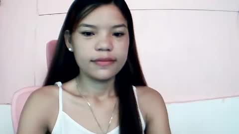 Snapshot of sweet01pinay chatting on June 15, 11:51 pm sweet01pinay online show from June 15, 11:51 pm