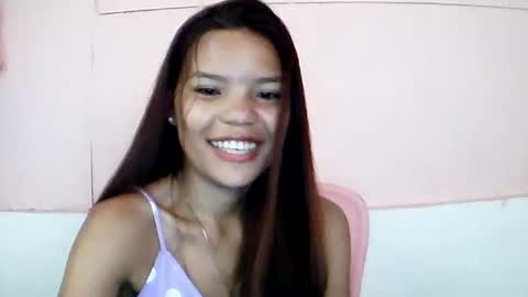 Snapshot of sweet01pinay chatting on July 9, 11:42 pm sweet01pinay online show from July 9, 11:42 pm
