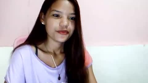 Snapshot of sweet01pinay chatting on July 21, 1:02 pm sweet01pinay online show from July 21, 1:02 pm