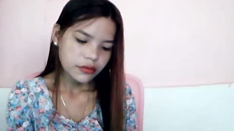 Snapshot of sweet01pinay chatting on July 26, 1:36 am sweet01pinay online show from July 26, 1:36 am