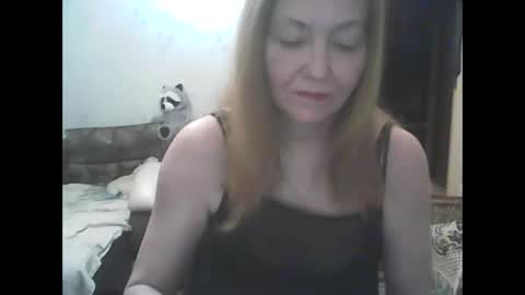 sweet4blonde609 online show from November 12, 8:48 am