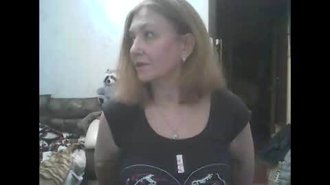 sweet4blonde67 online show from March 14, 4:56 pm