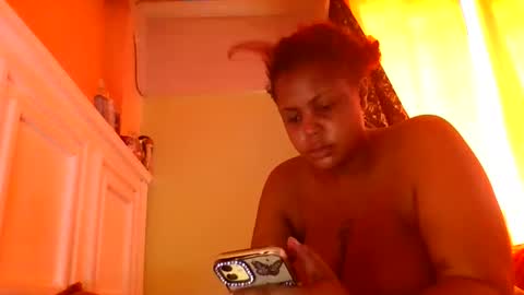 Snapshot of sweet52537 chatting on February 11, 7:46 am sweet52537 online show from February 11, 7:46 am