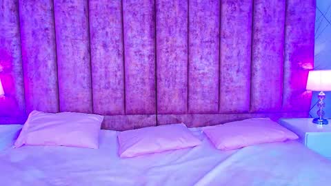 Snapshot of sweet_1angel chatting on September 24, 12:08 pm Sweet 1Angel online show from September 24, 12:08 pm