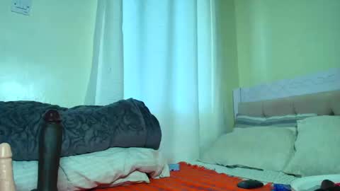 pixiee online show from April 8, 7:19 am