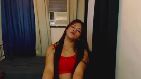 Snapshot of sweet_ahrii chatting on February 14, 9:03 am CLEO online show from February 14, 9:03 am