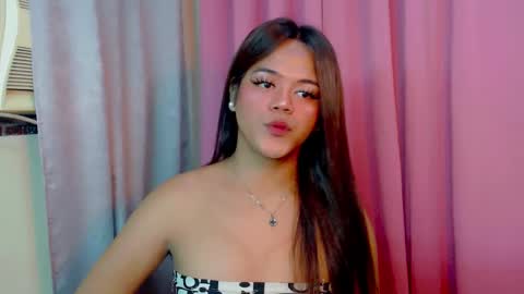 Snapshot of sweet_ahrii chatting on February 24, 5:22 am CLEO online show from February 24, 5:22 am