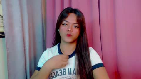 Snapshot of sweet_ahrii chatting on February 25, 8:25 am CLEO online show from February 25, 8:25 am