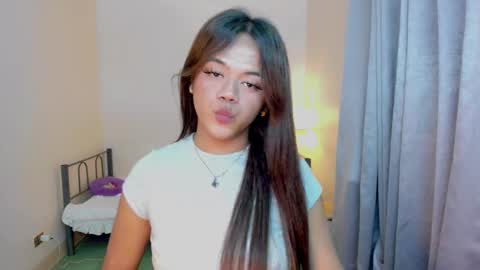 Snapshot of sweet_ahrii chatting on March 6, 2:08 pm CLEO online show from March 6, 2:08 pm