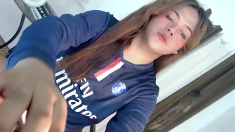 Snapshot of sweet_ahrii chatting on November 4, 8:46 am CLEO online show from November 4, 8:46 am