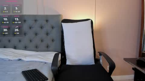 alessandre online show from April 11, 8:24 pm