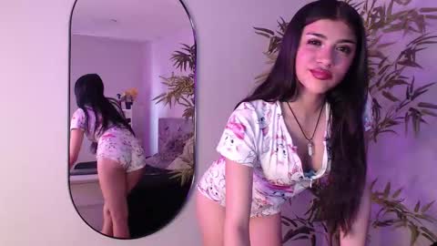 Snapshot of sweet_alexaa_ chatting on September 8, 7:35 pm Alexa online show from September 8, 7:35 pm