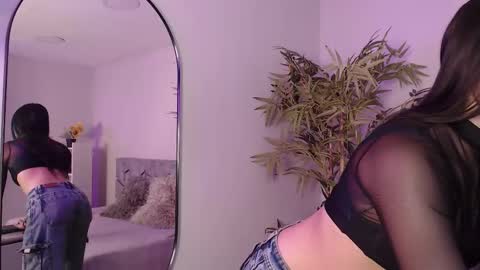 Snapshot of sweet_alexaa_ chatting on September 16, 8:21 pm Alexa online show from September 16, 8:21 pm